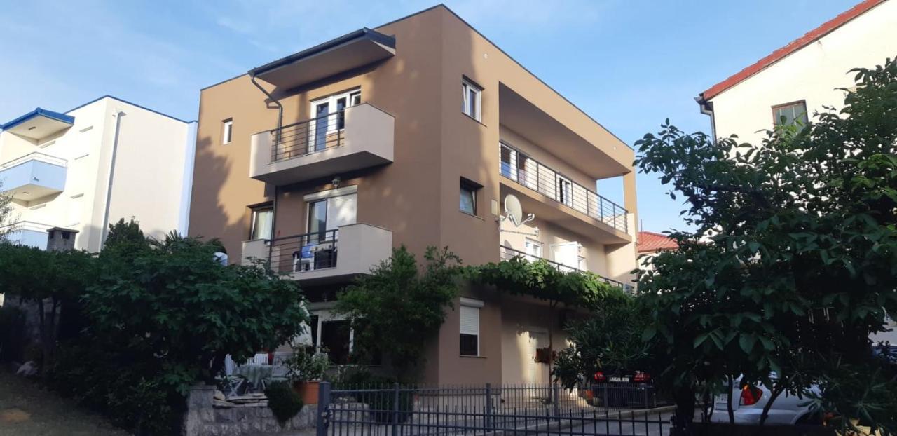 Apartmani Mille Starigrad Paklenica Εξωτερικό φωτογραφία